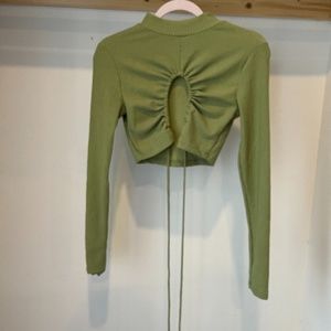 WALK IN THE PARK SAGE TIE LONG SLEEVE CROP TOP